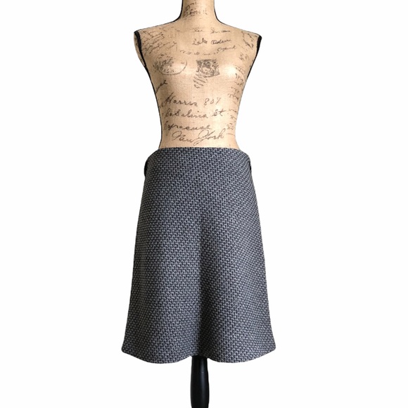 Old Navy Wool Blend Low Waist Skirt Size 4 - Picture 13 of 16